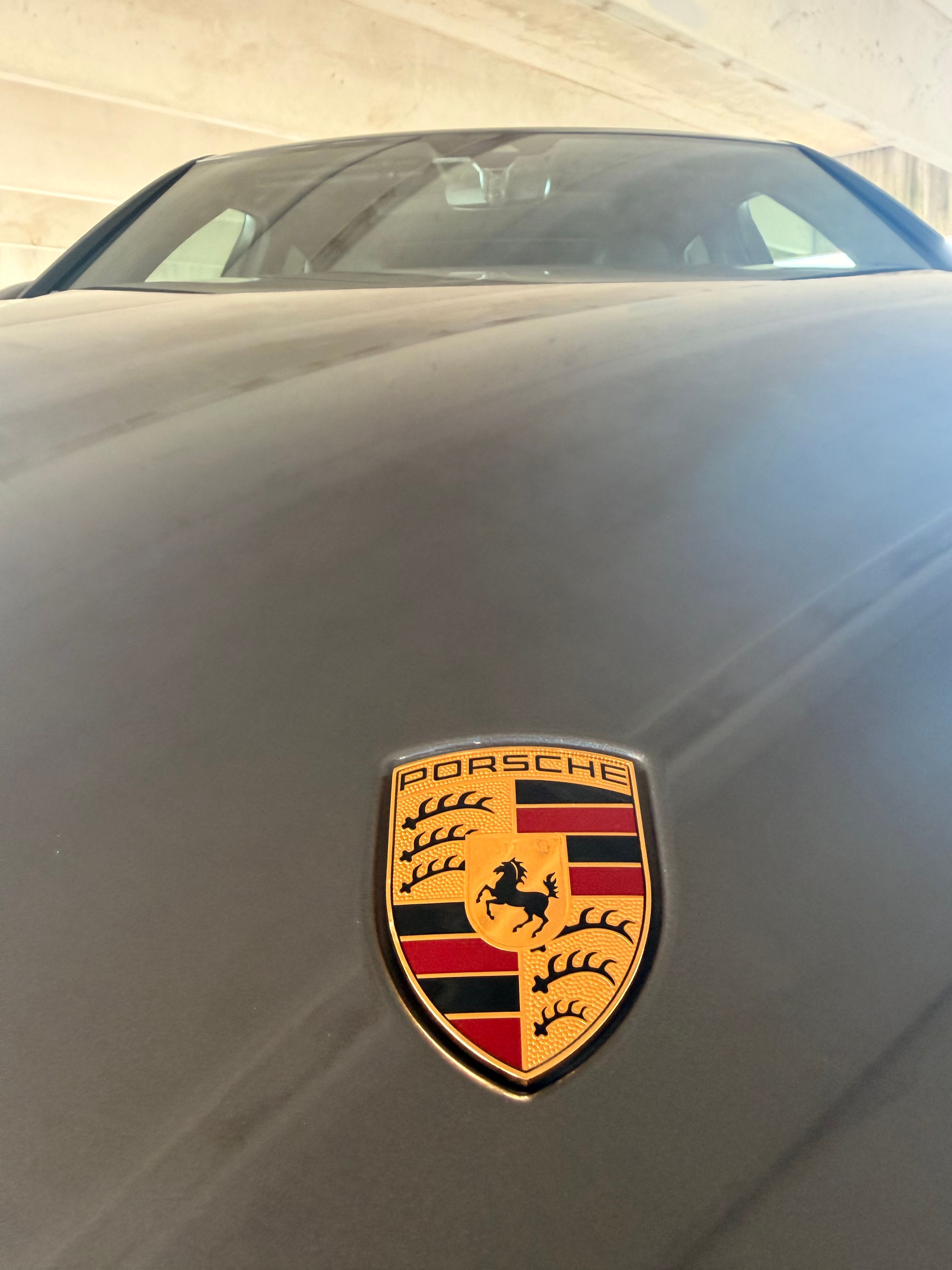 Used 2022 Porsche Cayenne AWD/4WD image 18