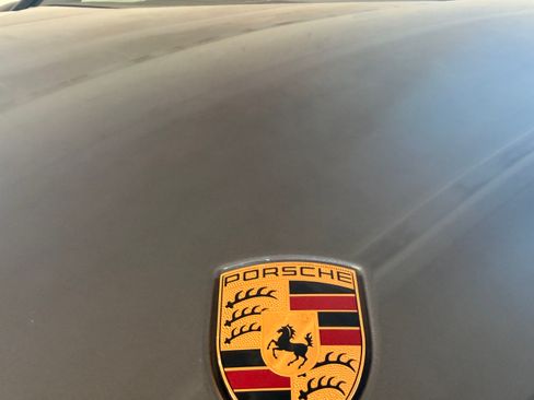 Used 2022 Porsche Cayenne AWD/4WD image 18