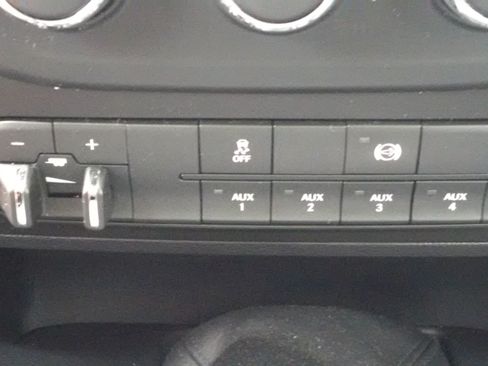 Used 2015 RAM 3500 Tradesman w/ Power & Remote Entry Group image 19