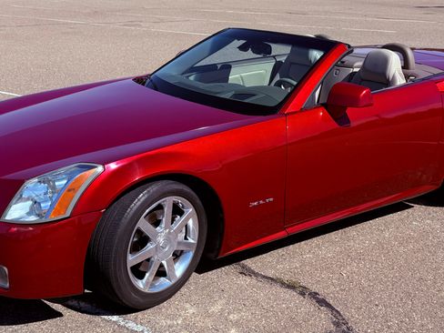 Used 2004 Cadillac XLR image 6