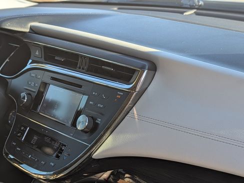 Used 2014 Toyota Avalon XLE Touring image 9