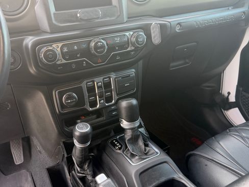 Used 2022 Jeep Wrangler Unlimited Sport image 6