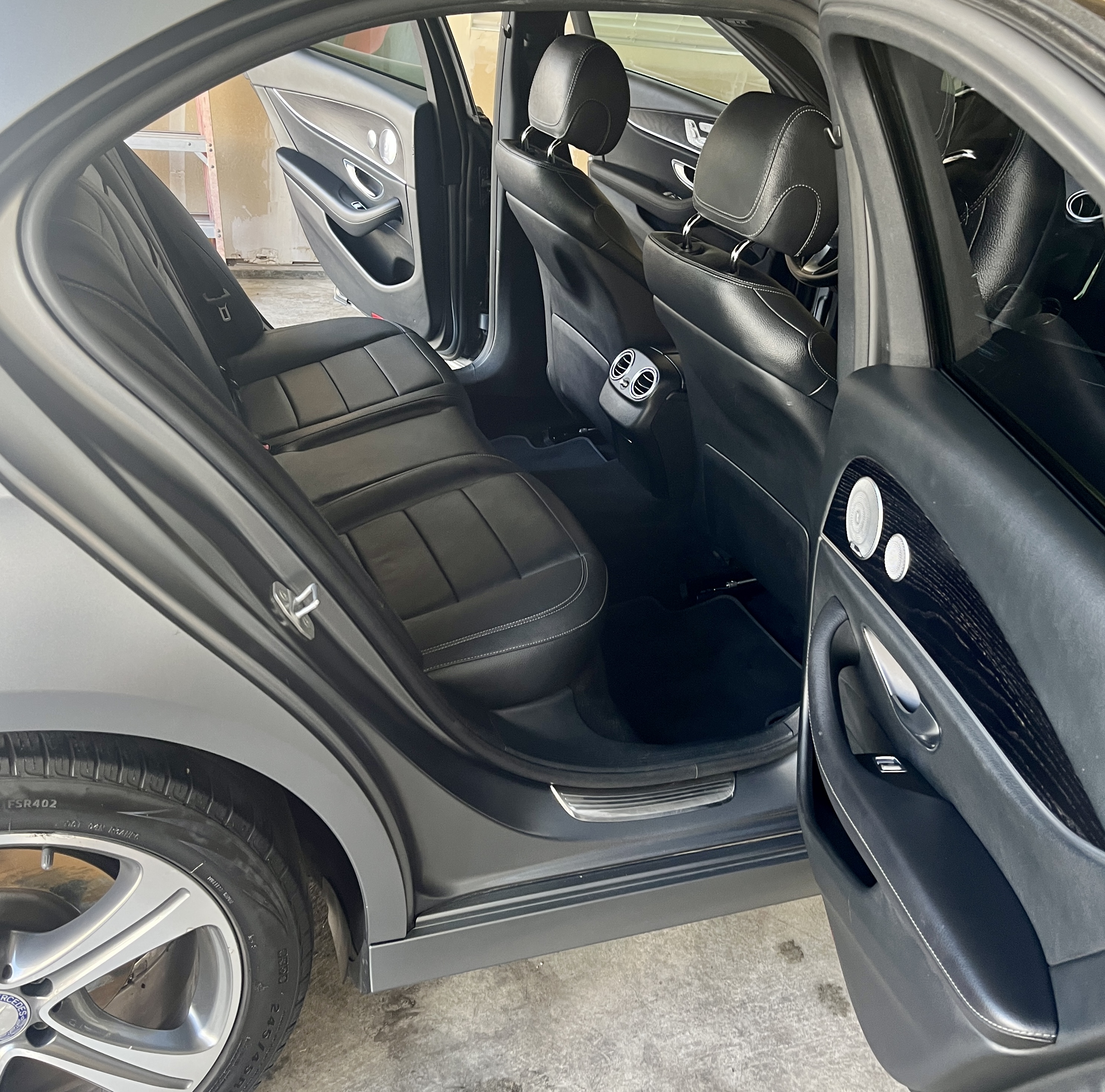Used 2017 Mercedes-Benz E 300 4MATIC image 8