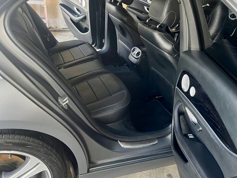 Used 2017 Mercedes-Benz E 300 4MATIC image 8