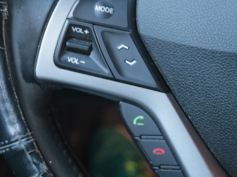 Used 2017 Hyundai Veloster Value Edition image 22