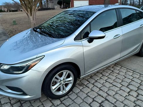 Used 2018 Chevrolet Cruze LT w/ LT Fleet Convenience Package image 1