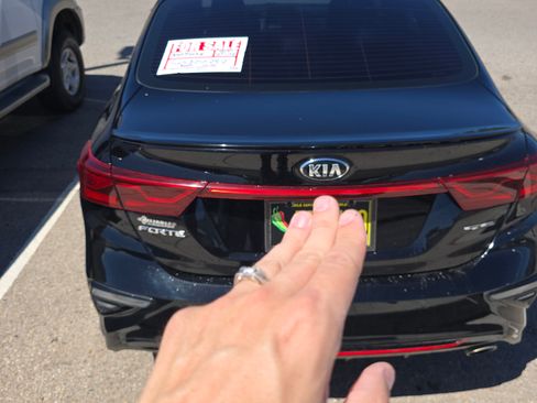 Used 2021 Kia Forte GT-Line w/ GT-Line Premium Package image 17