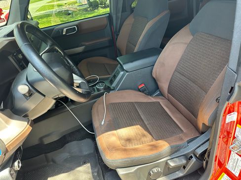 Used 2023 Ford Bronco Outer Banks image 11