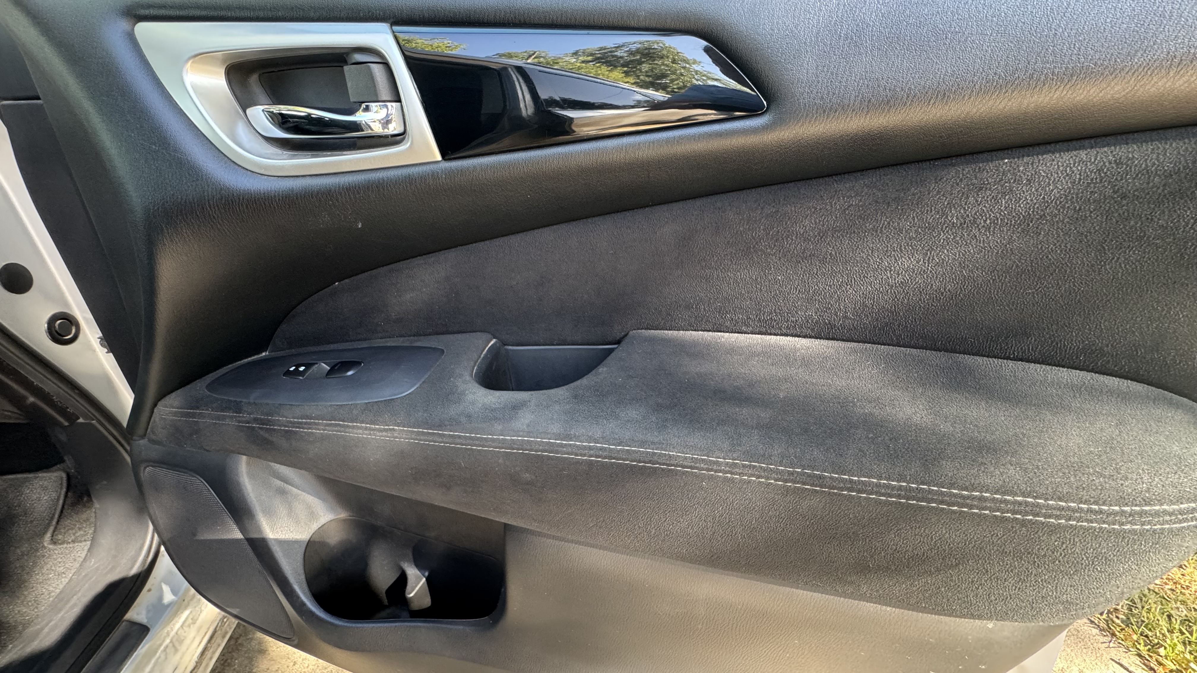 Used 2015 Nissan Pathfinder S FWD image 17
