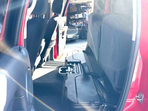 Used 2005 Dodge Ram 1500 Truck SLT w/ Trailer Tow Group image 5