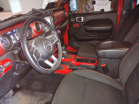 Used 2019 Jeep Wrangler Unlimited Rubicon image 12