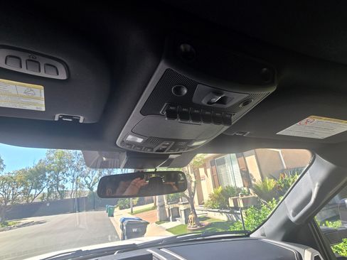 Used 2022 Ford F350 Lariat w/ Tremor Off-Road Package image 5