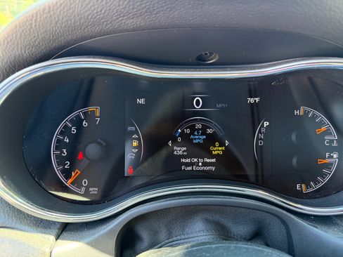 Used 2018 Jeep Grand Cherokee Limited AWD/4WD image 21