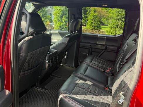 Used 2018 Ford F150 Lariat w/ Equipment Group 502A Luxury AWD/4WD image 5