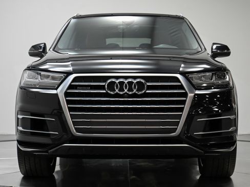 Used 2017 Audi Q7 3.0T Premium Plus image 11