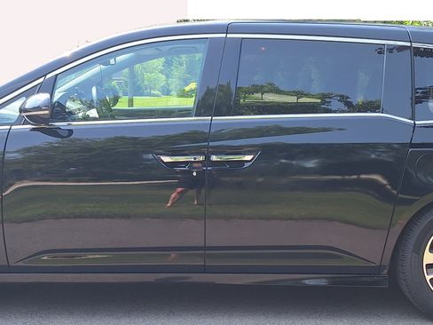 Used 2014 Honda Odyssey Touring Elite image 1