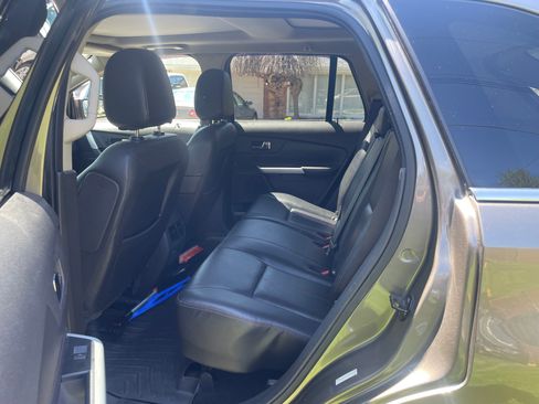 Used 2014 Ford Edge Limited w/ Equipment Group 302A AWD/4WD image 11