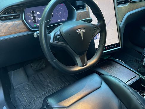 Used 2018 Tesla Model S 100D AWD/4WD image 19