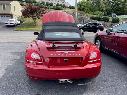Used 2005 Chrysler Crossfire Limited image 2