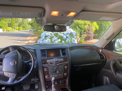 Used 2018 Nissan Armada SL w/ Premium Package AWD/4WD image 11