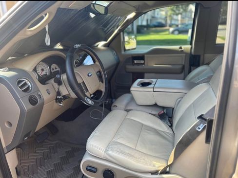 Used 2004 Ford F150 XLT RWD image 2