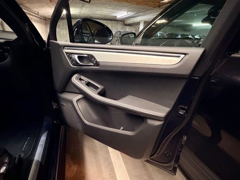 Used 2021 Porsche Macan S AWD/4WD image 20