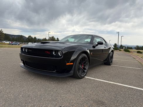Used 2022 Dodge Challenger R/T Scat Pack image 2
