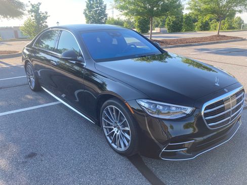 Used 2025 Mercedes-Benz S 580 4MATIC Sedan image 4