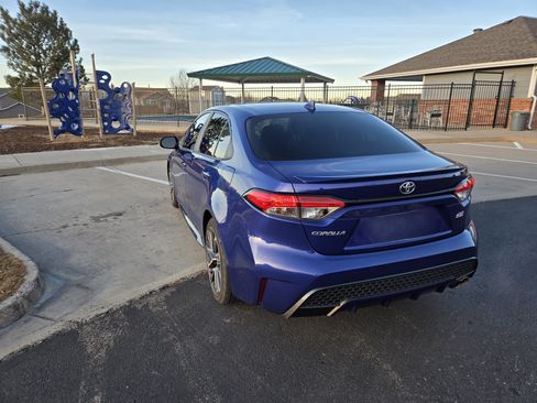 Used 2020 Toyota Corolla SE w/ SE Premium Package image 8