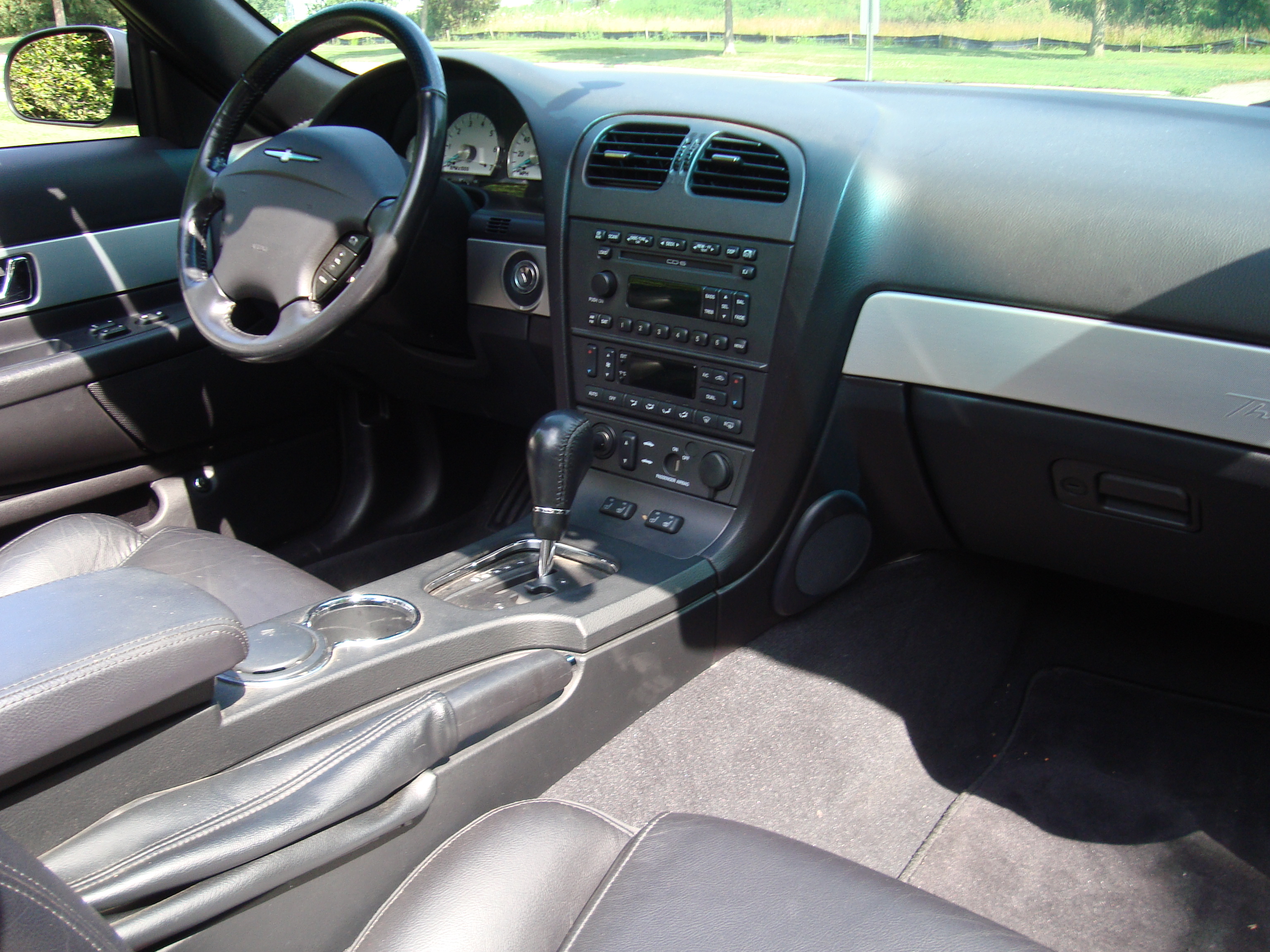 Used 2005 Ford Thunderbird RWD image 11