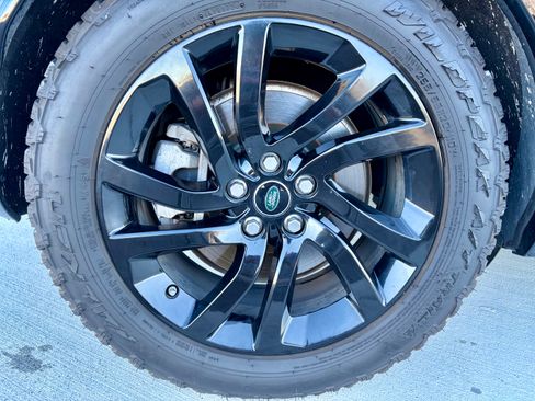 Used 2018 Land Rover Discovery HSE Luxury image 22