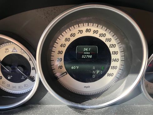 Used 2014 Mercedes-Benz E 250 E 250 BlueTEC 4MATIC Sedan 4D image 8