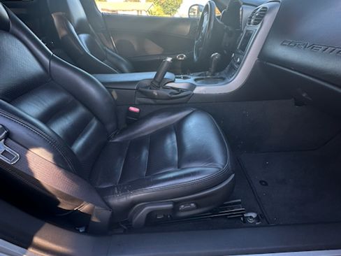 Used 2006 Chevrolet Corvette Coupe w/ Preferred Equipment Group RWD image 6
