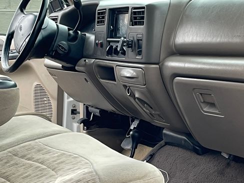 Used 2000 Ford F250 4x4 Crew Cab Super Duty image 8