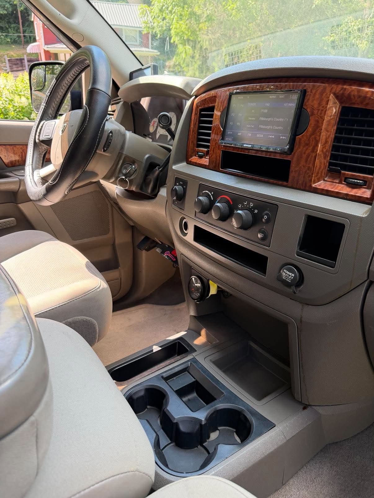 Used 2006 Dodge Ram 2500 Truck SLT w/ Light Group AWD/4WD image 19