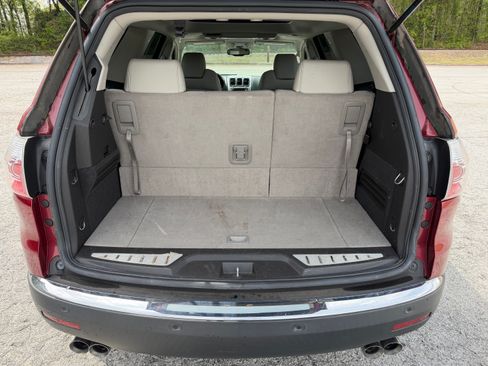 Used 2008 GMC Acadia SLT w/ Convenience Package image 9