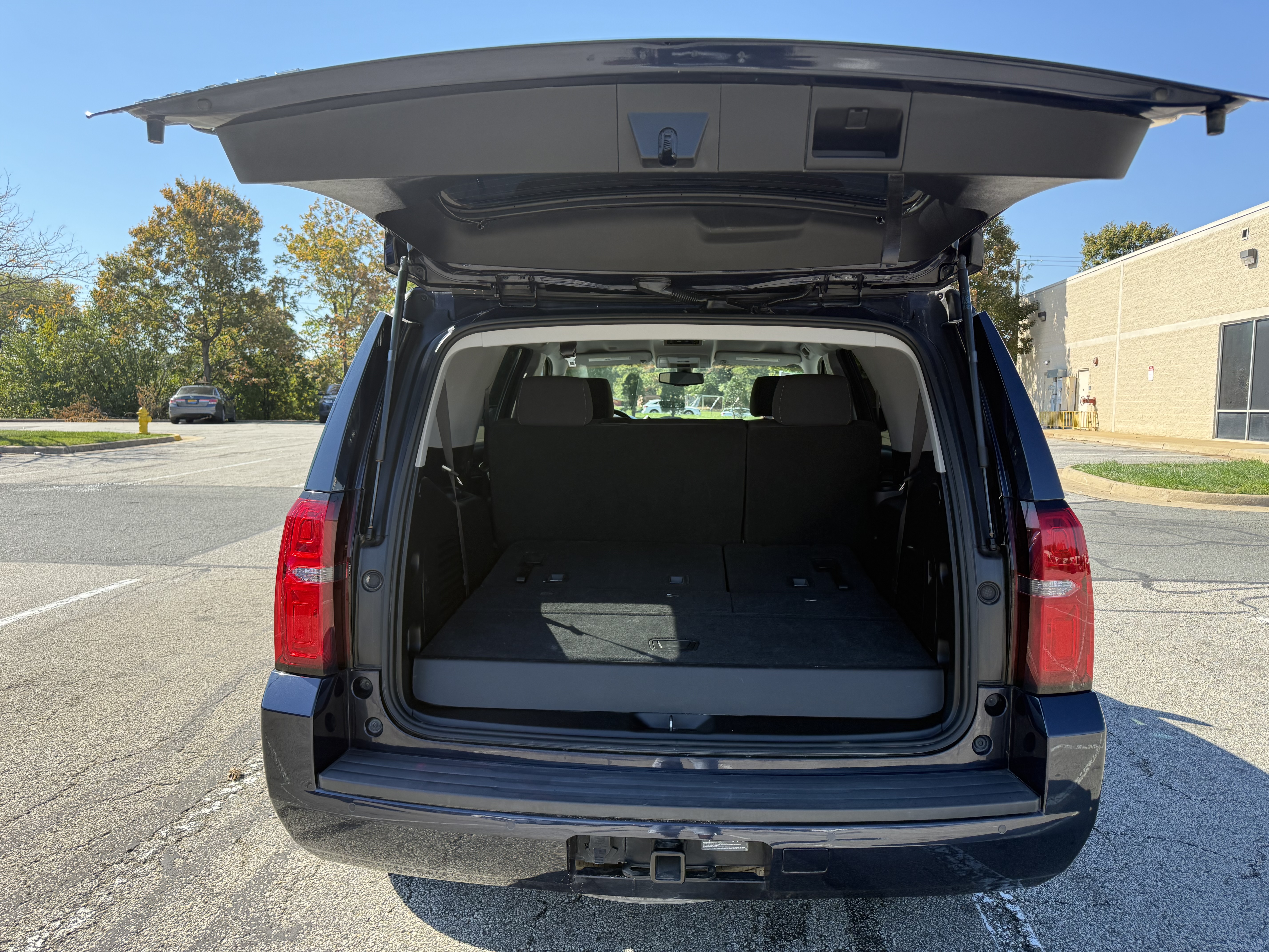 Used 2018 Chevrolet Tahoe LS w/ Max Trailering Package AWD/4WD image 5