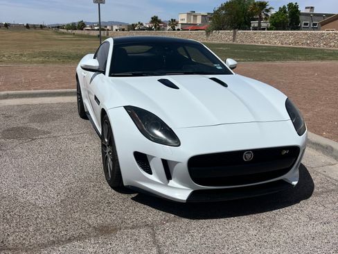 Used 2015 Jaguar F-TYPE R image 13