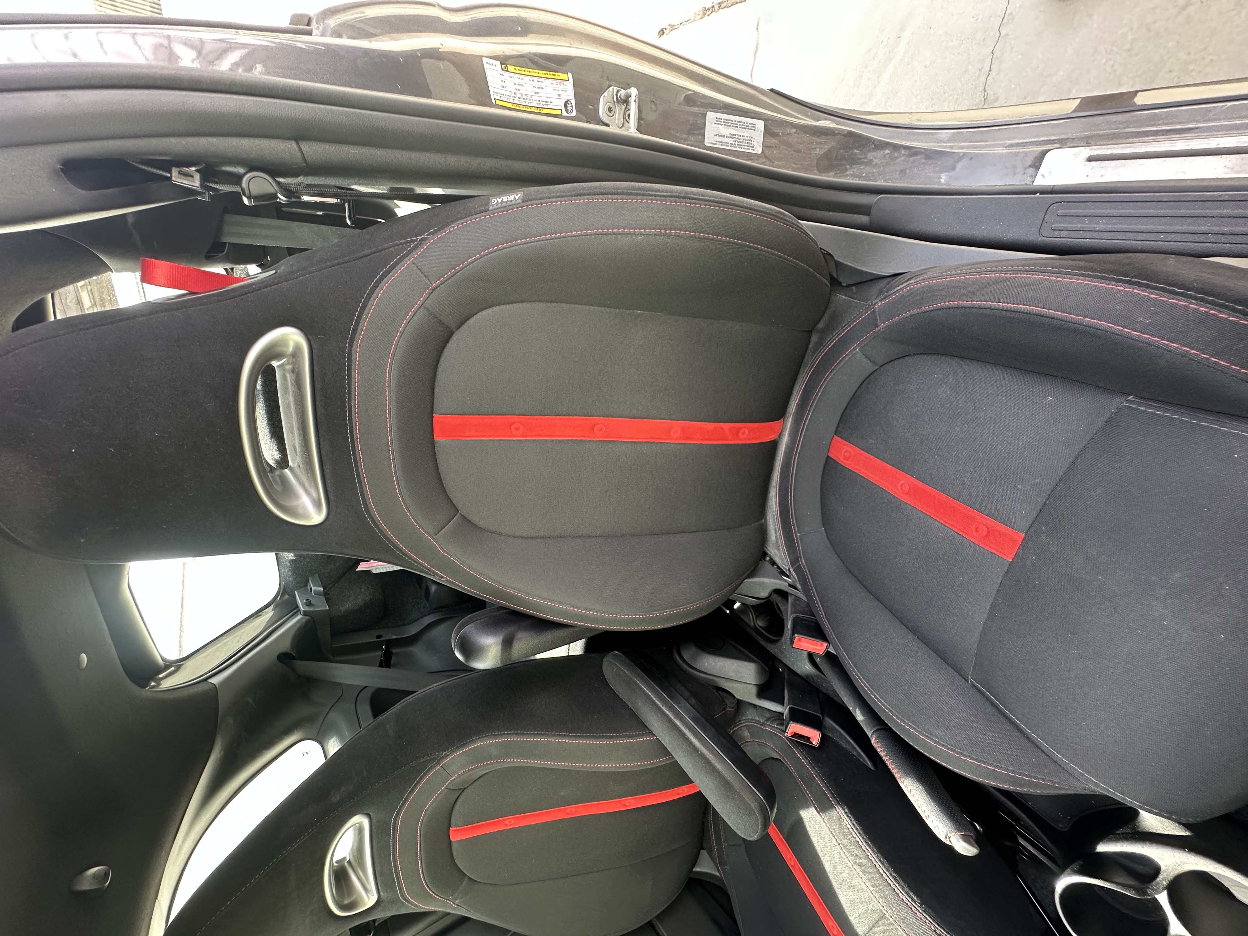 Used 2015 FIAT 500 Abarth w/ Beats Audio Package FWD image 18