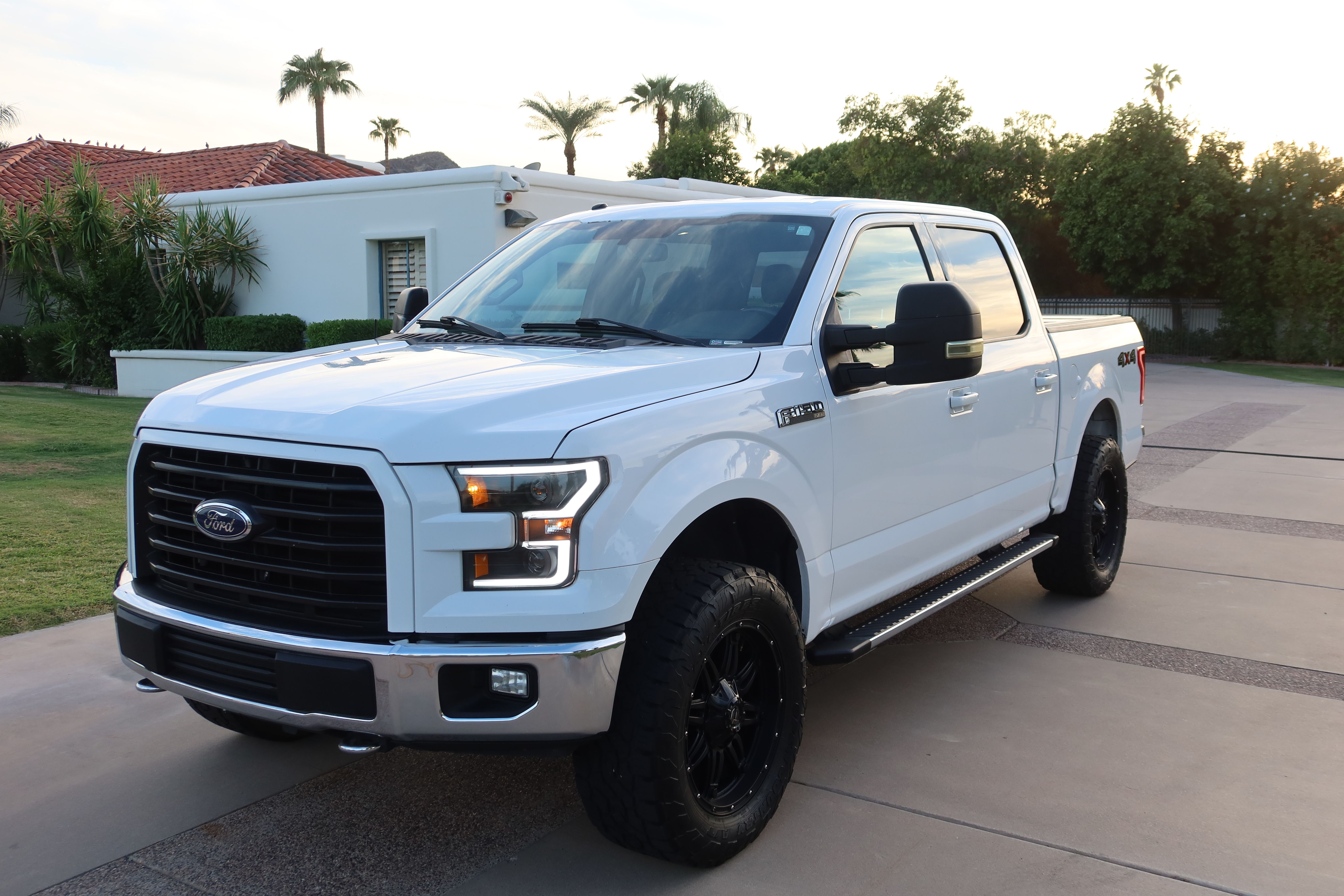 Used 2017 Ford F150 XLT w/ Equipment Group 302A Luxury AWD/4WD image 1