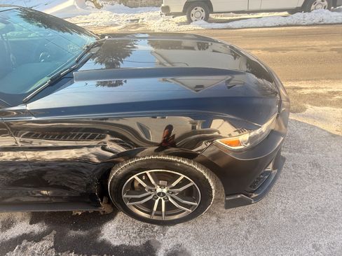 Used 2016 Ford Mustang Coupe image 6