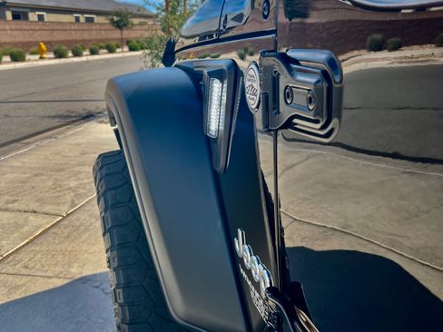 Used 2019 Jeep Wrangler Unlimited Sport S image 13