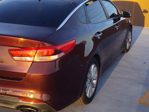 Used 2016 Kia Optima LX w/ Option Group 014 image 9