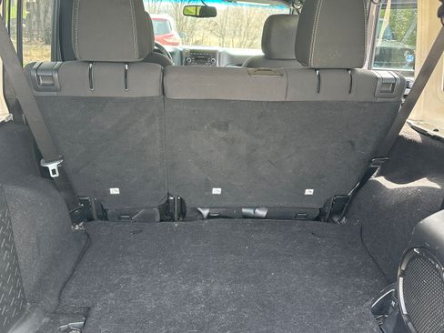 Used 2014 Jeep Wrangler Unlimited Sahara w/ Connectivity Group image 13