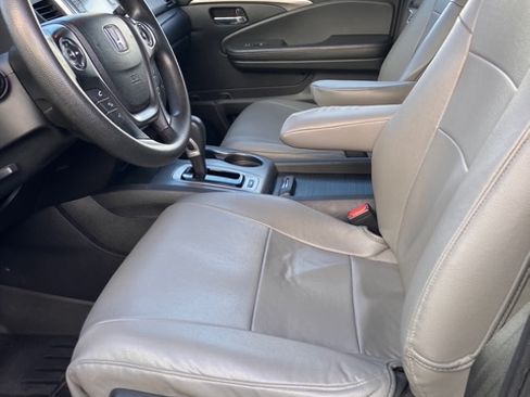 Used 2019 Honda Ridgeline Sport image 19