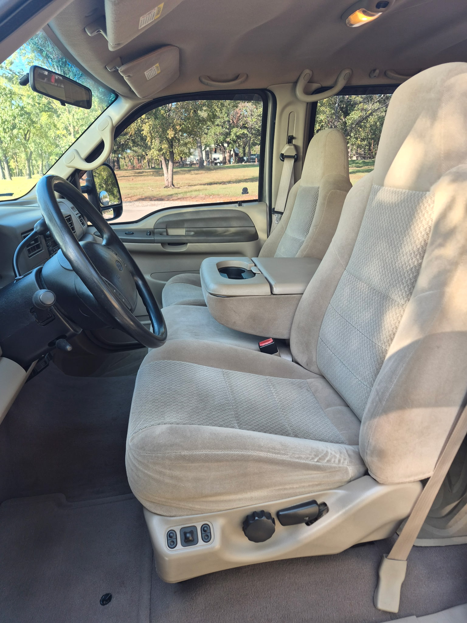 Used 2002 Ford F350 2WD Crew Cab DRW Super Duty image 6