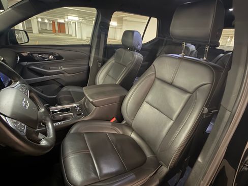 Used 2022 Chevrolet Traverse RS AWD/4WD image 10