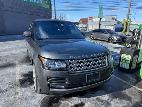 Used 2017 Land Rover Range Rover Supercharged image 6