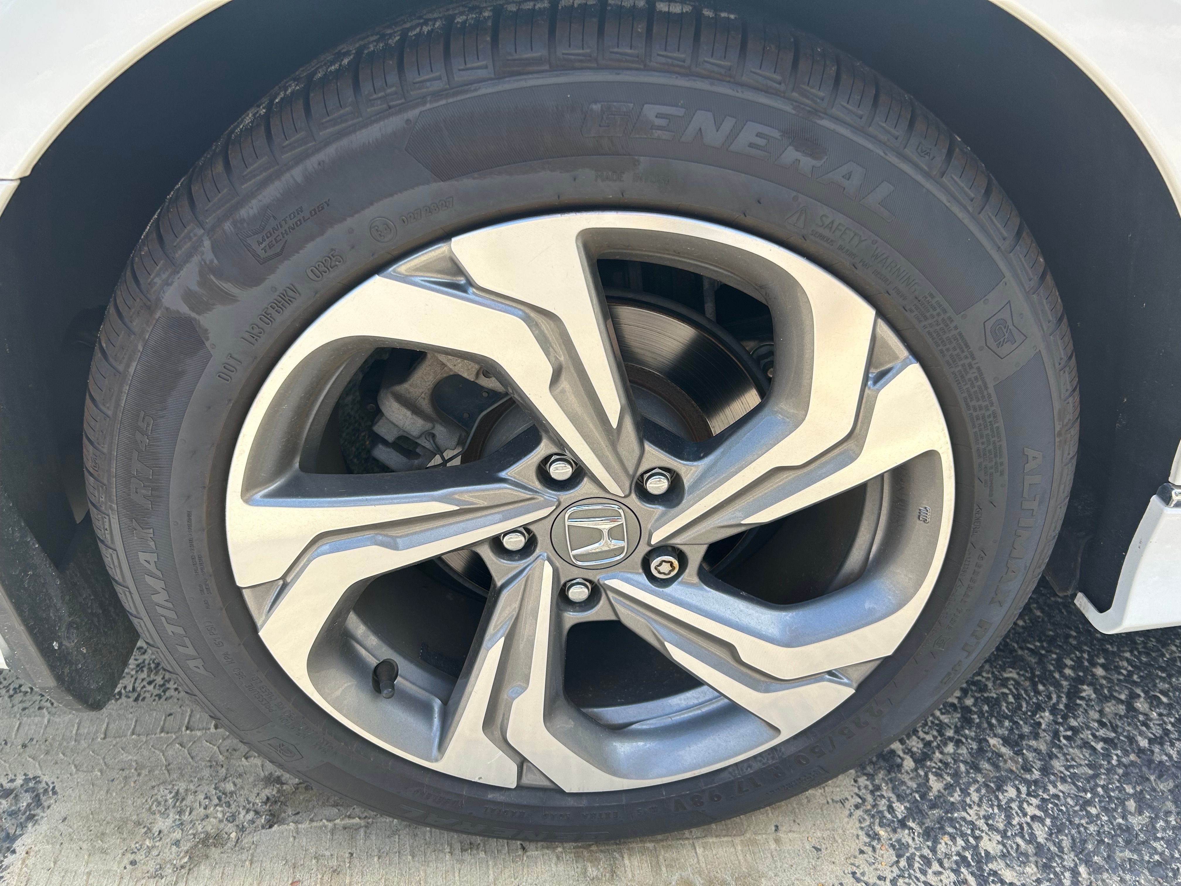 Used 2018 Honda Accord EX-L image 10