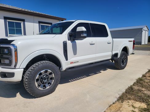 Used 2023 Ford F250 Lariat w/ Lariat Ultimate Package image 6